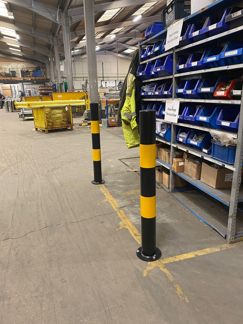 1000mm High Vis Black and Yellow Bollard - 60mm To 219mm Diameter