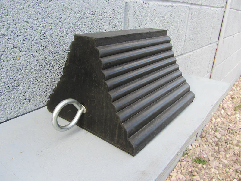 Hollow Pyramid Rubber Wheel Chock - Single