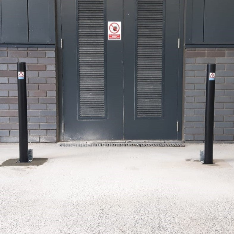 900mm Removable Security Post With Padlock