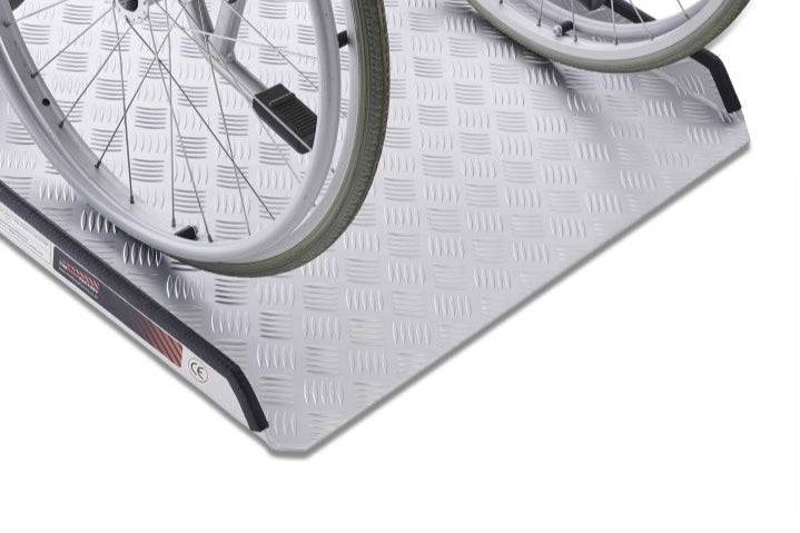 Adjustable Threshold Bridge Ramp – Convenient Access for Vehicles and Wheelchairs